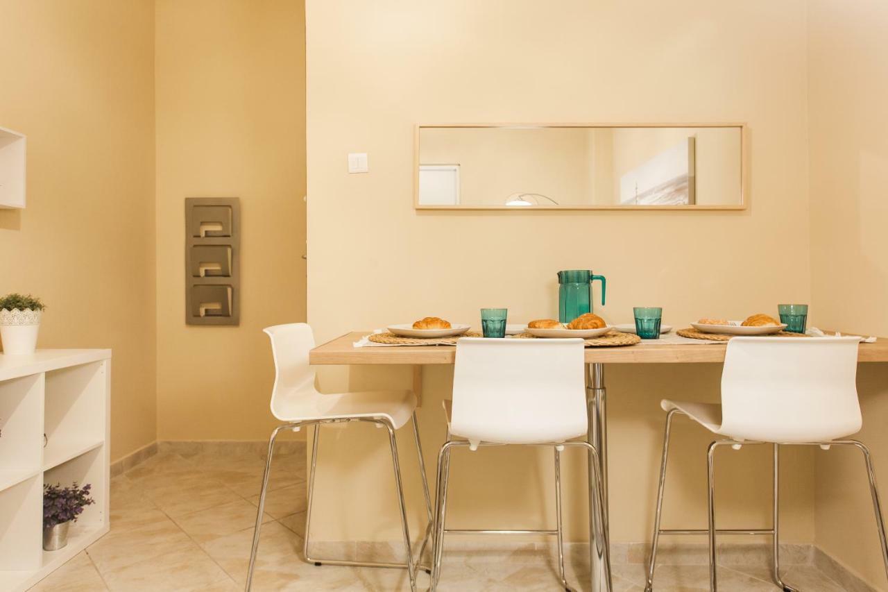 Central, Quiet, Cozy, Very Clean Private Apartment Close To Acropolis Афіни Екстер'єр фото